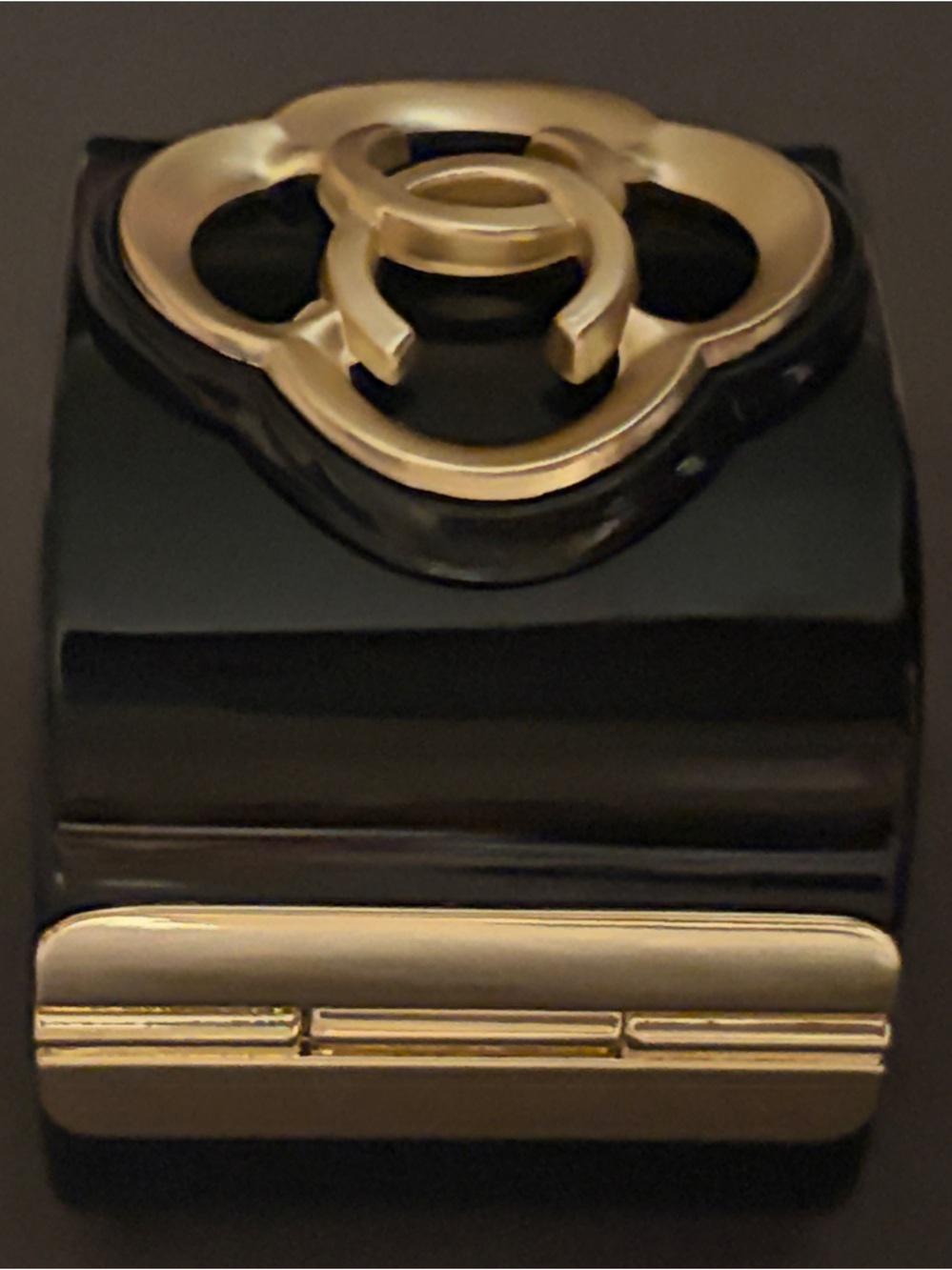 ✨ 🖤   Chanel CC Cuff   🖤✨ - Picture 12 of 15